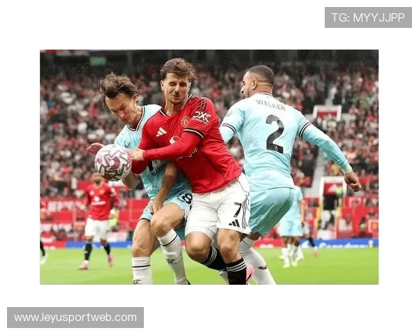 凯恩角球抢点破门，拜仁开场闪击战术成功